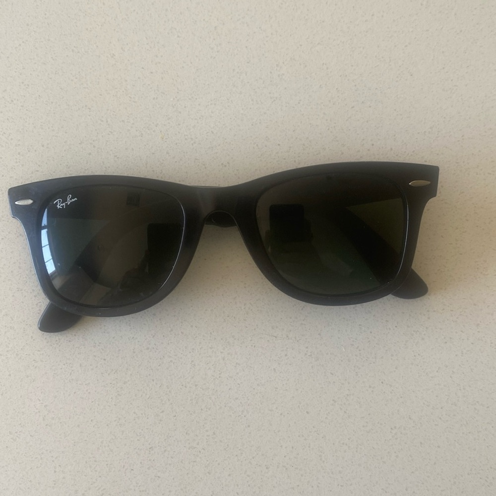 Ray-Ban Wayfarer Sunglasses.  Good condition.